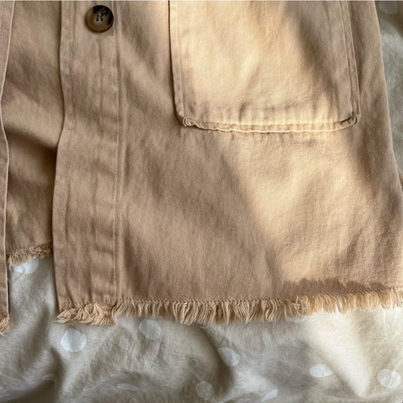 Light Spring/Fall Trench - Picture 4 of 4